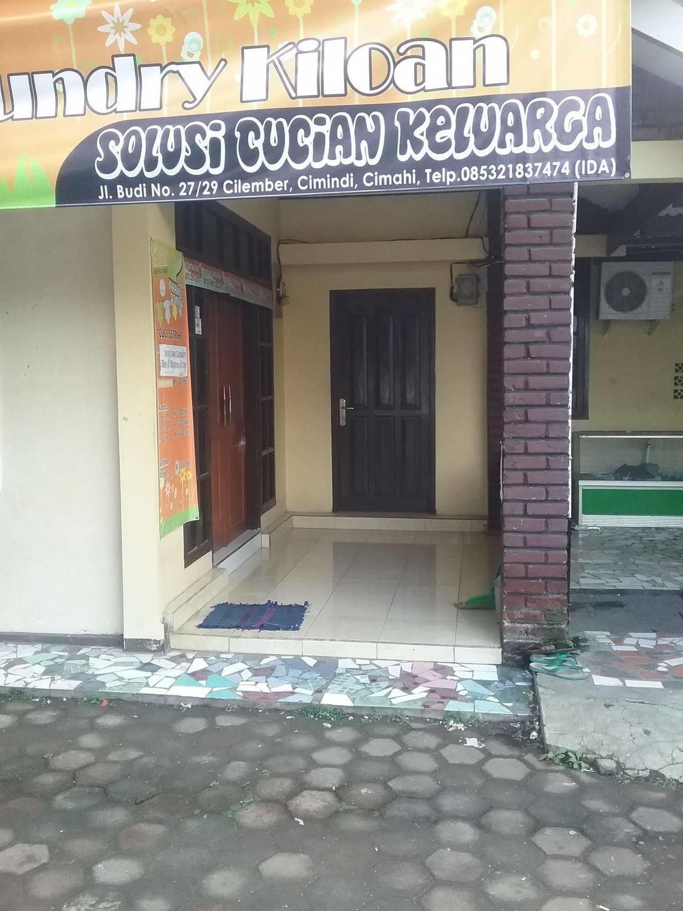 Budi House & Food Station Бандунг Екстер'єр фото
